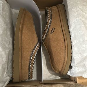 UGG Tasman Slippers Women’s Size 9 Chestnut